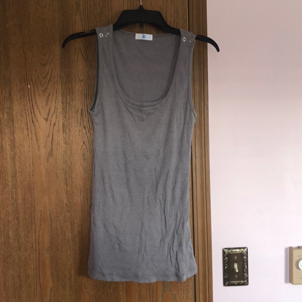 Nursing tank